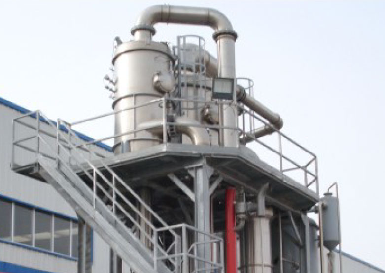 Evaporator cu vid cu circulație externă forțată Evaporator cu vid cu circulație externă forțată
